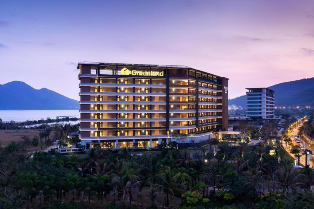 Narada Resort Hotel Sanya Pleasant Bay Exterior photo