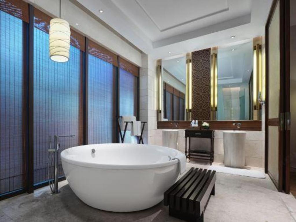 Narada Resort Hotel Sanya Pleasant Bay Exterior photo