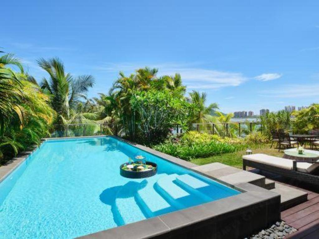 Narada Resort Hotel Sanya Pleasant Bay Exterior photo